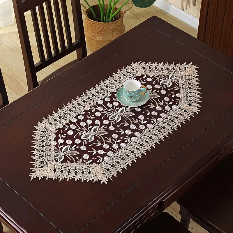 Caminho de Mesa Branco em Organza
