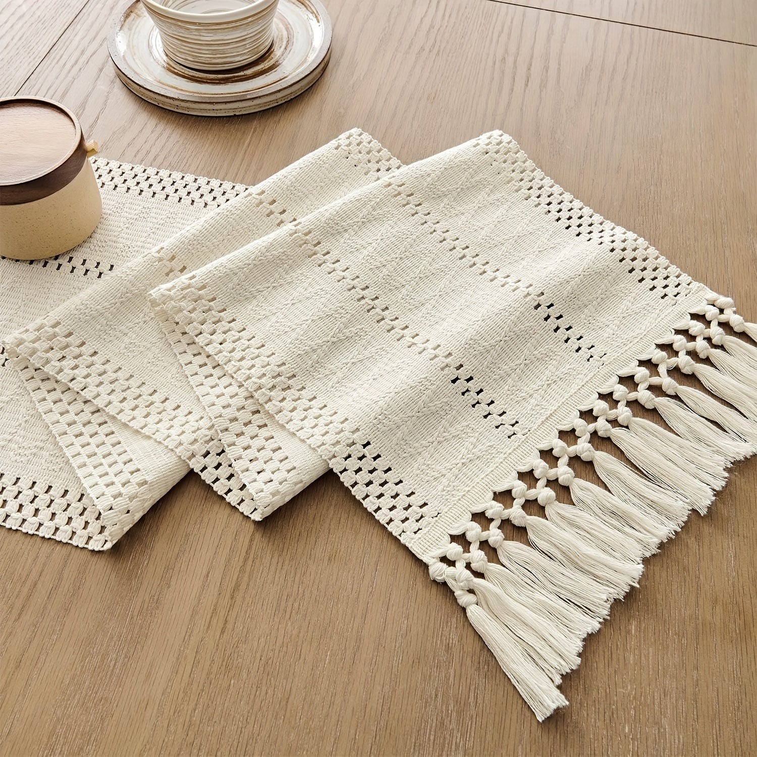Caminho de Mesa Macramê Boho com Tassels