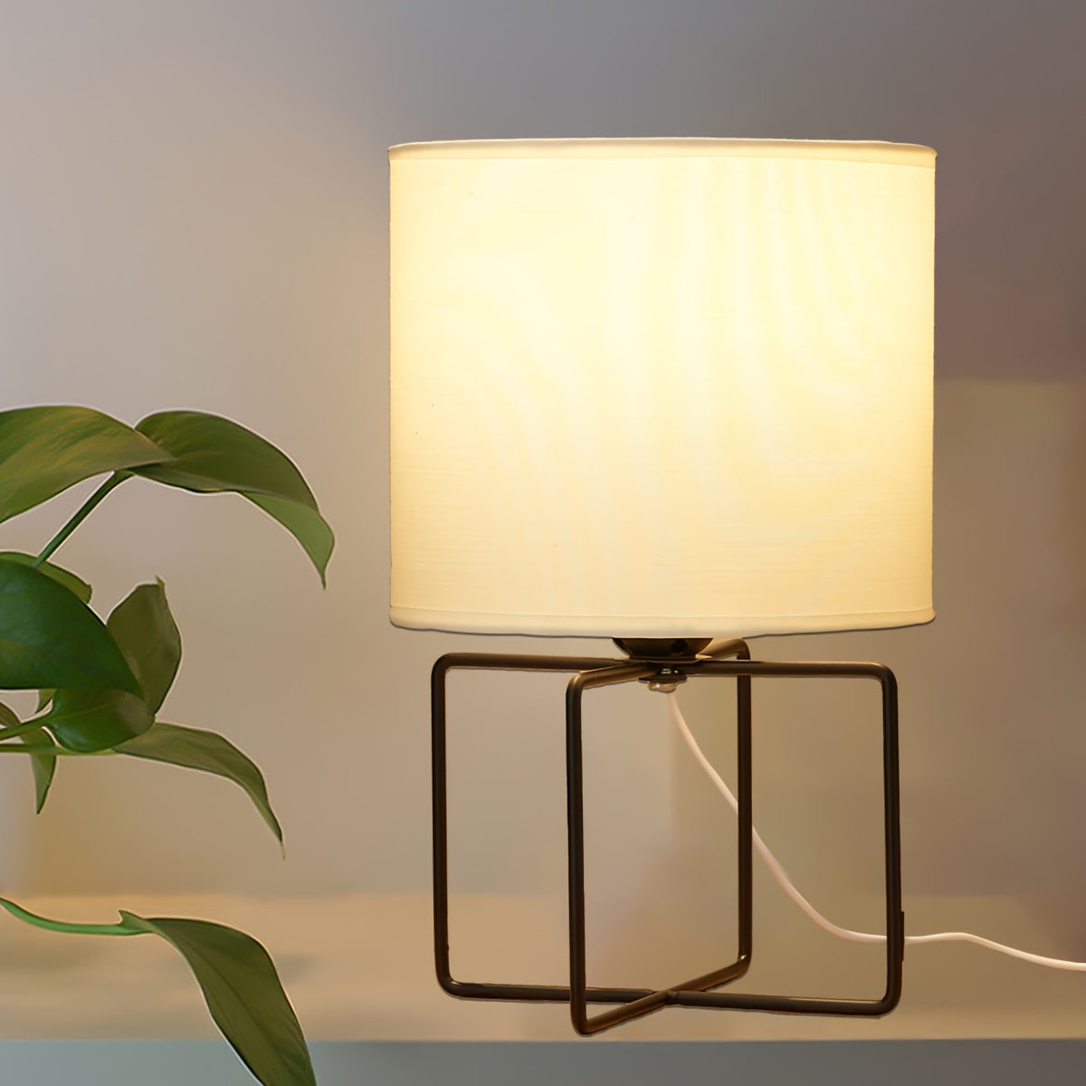 Abajur de Mesa Minimalista de Tecido
