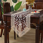 Caminho de Mesa Branco em Organza