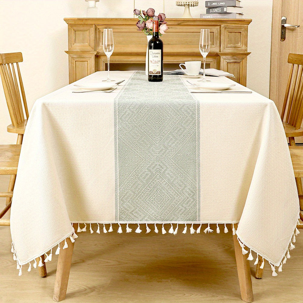 Toalha de Mesa Bordada Penas