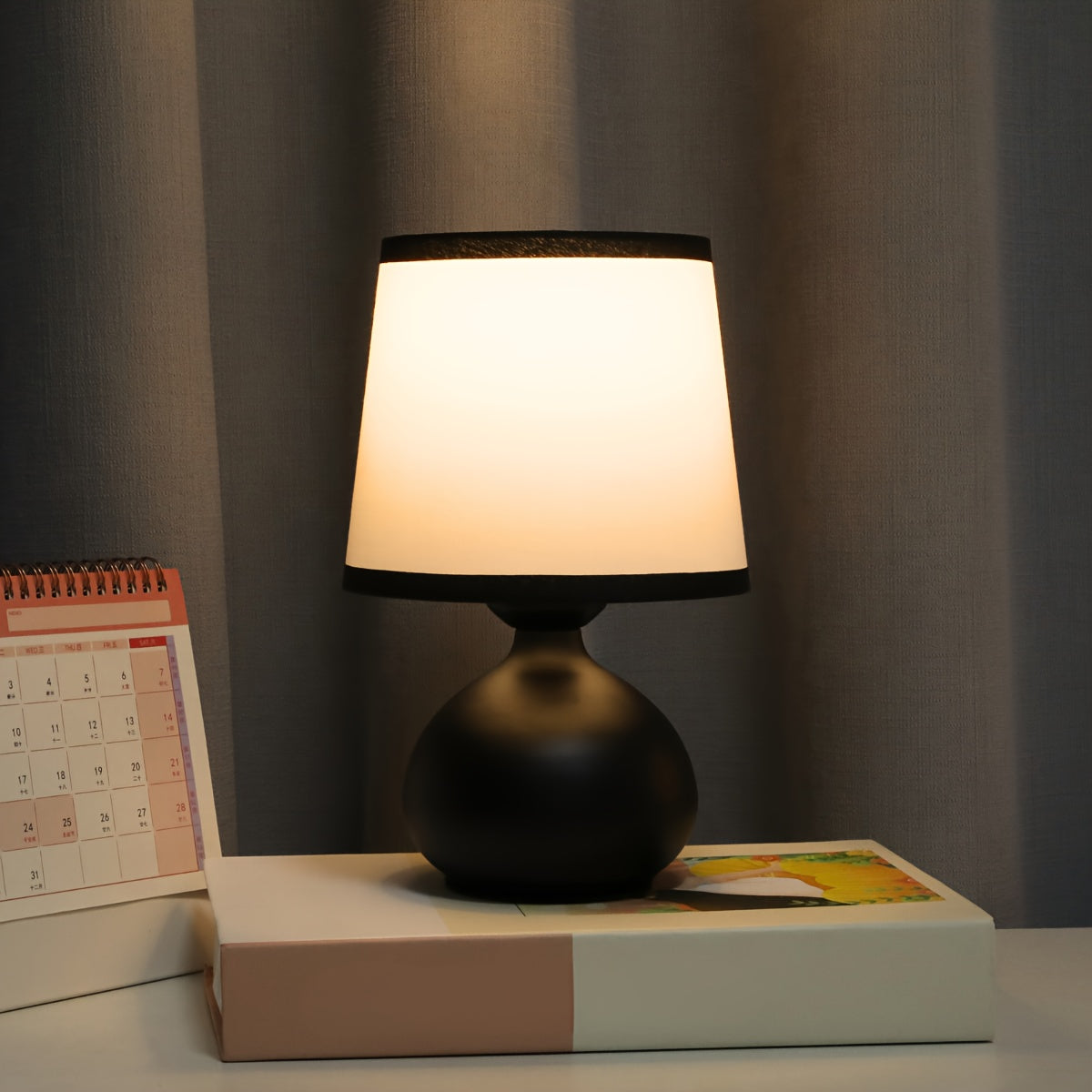 Luminária de Mesa Elegante