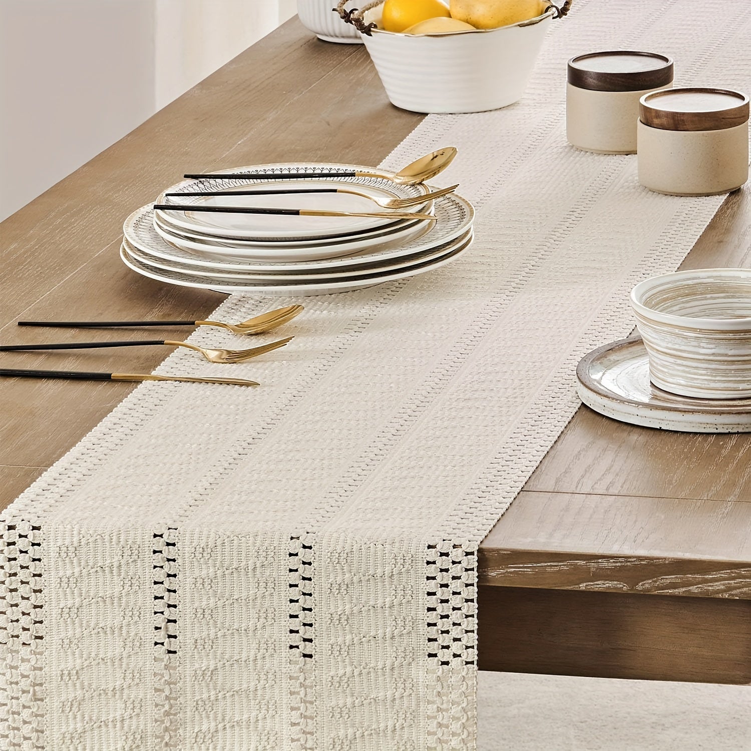 Caminho de Mesa Macramê Boho com Tassels