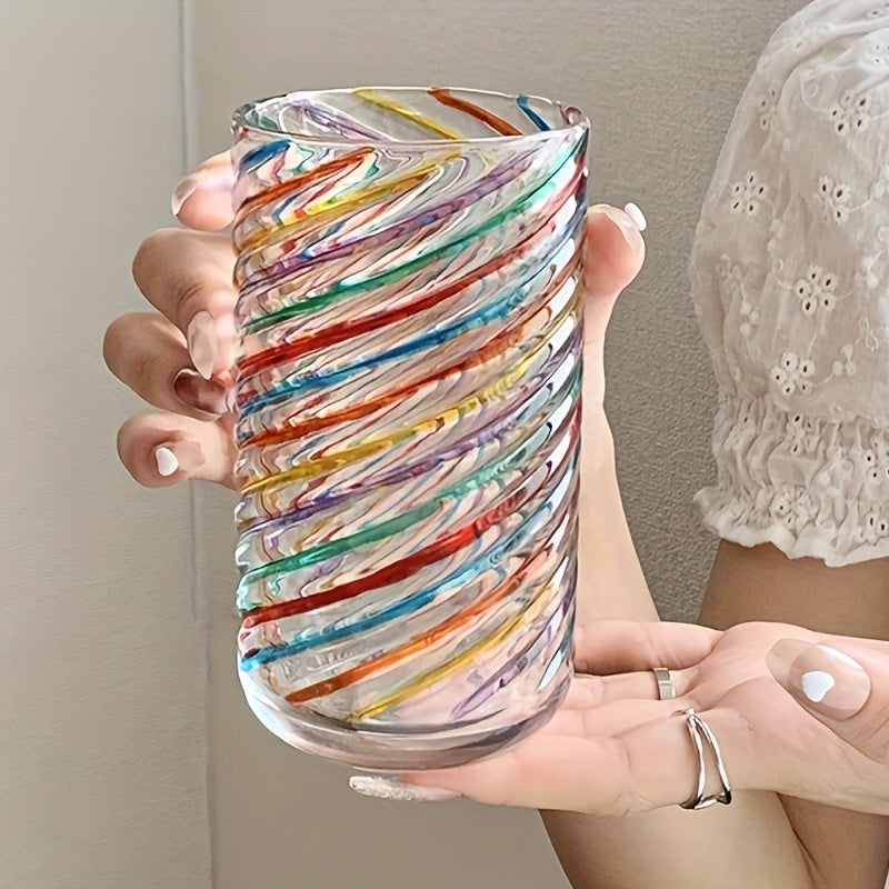 Copo Pintado à Mão com Design Espesso