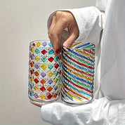Copo Pintado à Mão com Design Espesso