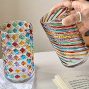 Copo Pintado à Mão com Design Espesso