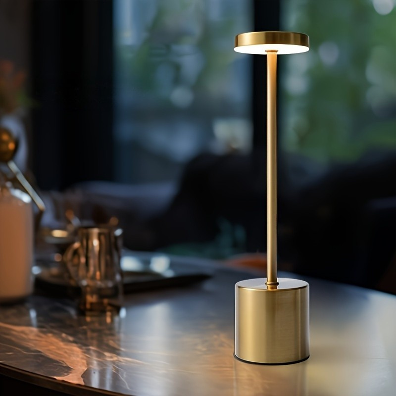 Luminária de Mesa 3 Cores LED Touch Dimerizável