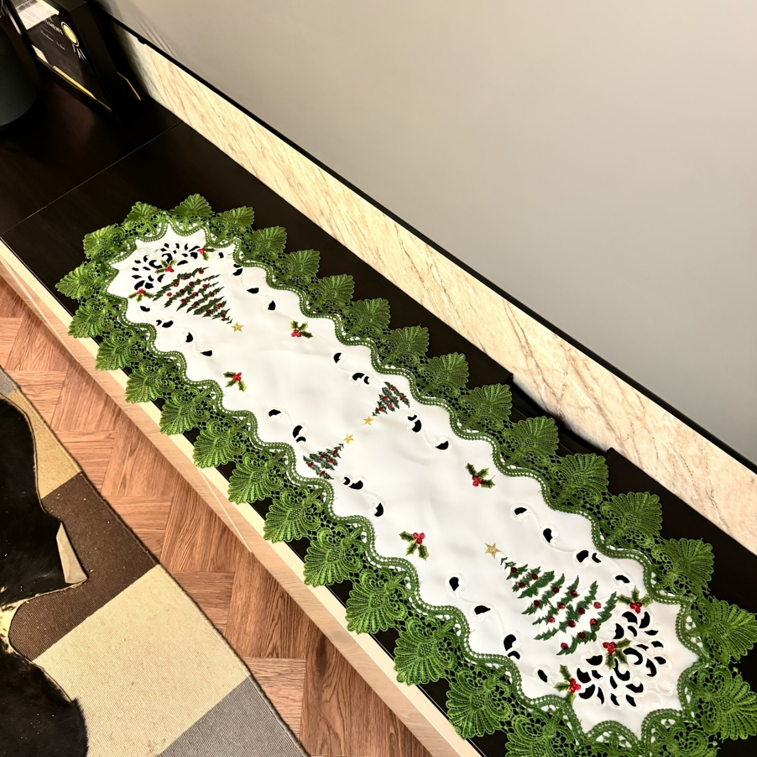 Caminho de Mesa Natalino Pinheiro Renda Escalope