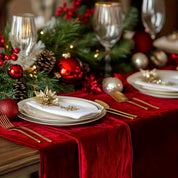 Caminho de Mesa Veludo Vermelho com Detalhes Dourados
