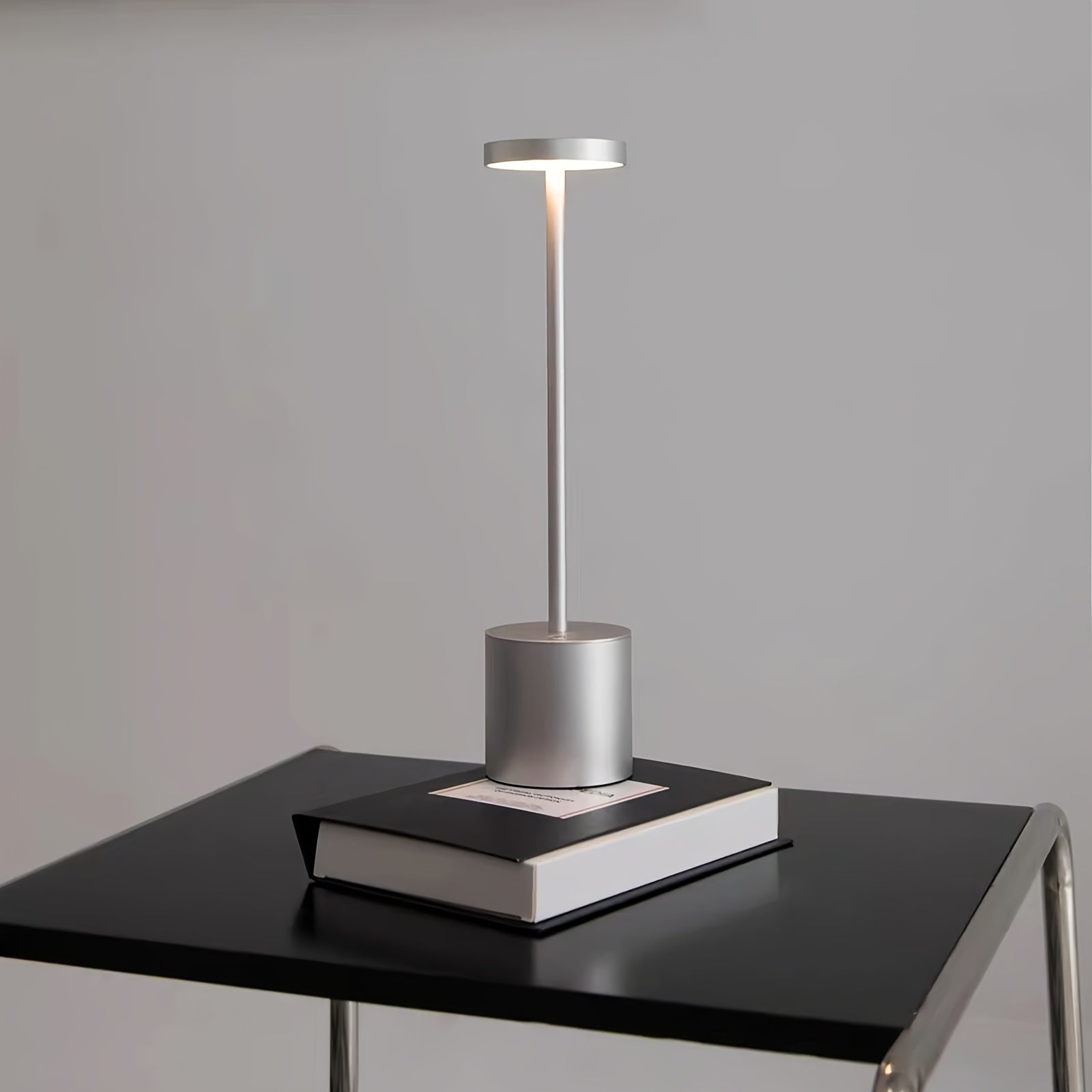 Luminária de Mesa 3 Cores LED Touch Dimerizável