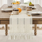 Caminho de Mesa Macramê Boho com Tassels
