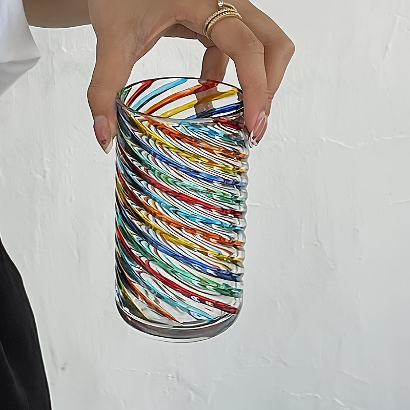 Copo Pintado à Mão com Design Espesso