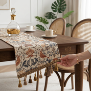 Caminho de Mesa Jacquard Floral & Pássaros